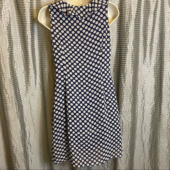 ADRIANNA PAPELL Womens Sleeveless Polka Dot Ruffle Front Dress Navy & Beige SZ 4 - Picture 2 of 6